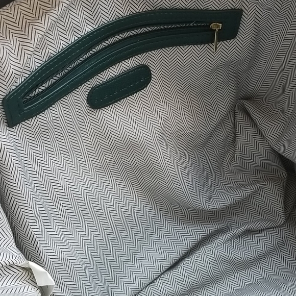 STEVE MADDEN Green & Black w/Gold Hardware Handbag - Picture 8 of 8